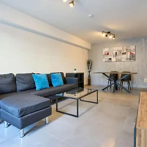 Urban Front - Walking Distance From Paceville And St George Bay Appartamento